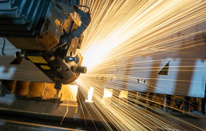 CRITIQUE LITTÉRAIRE. « La Renaissance de l’industrie », un ouvrage stimulant où l’industrie est plus qu’un secteur économique
