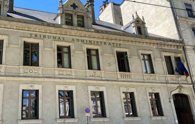Les tribunaux administratifs pris d’assaut