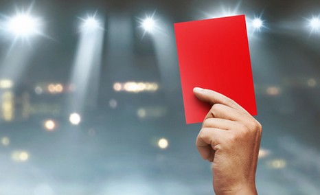 Carton rouge pour le racisme et l’homophobie dans le sport