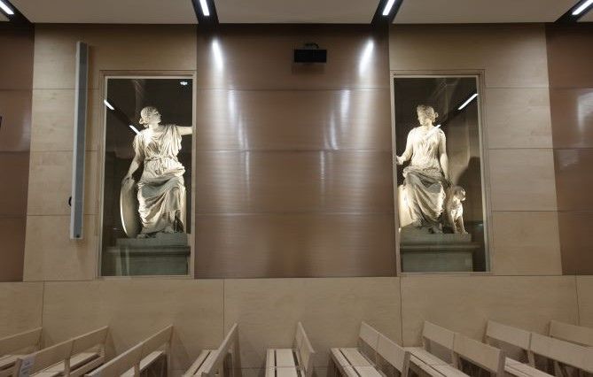 Quand la France pourra-t-elle à nouveau montrer sa fesse au palais de la Cité ?